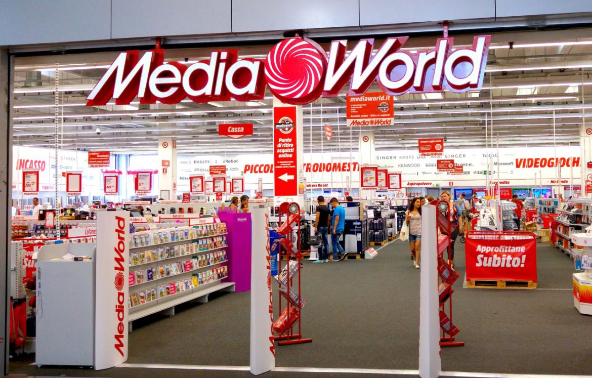 Uiltucs, Media World: trasferimenti selvaggi