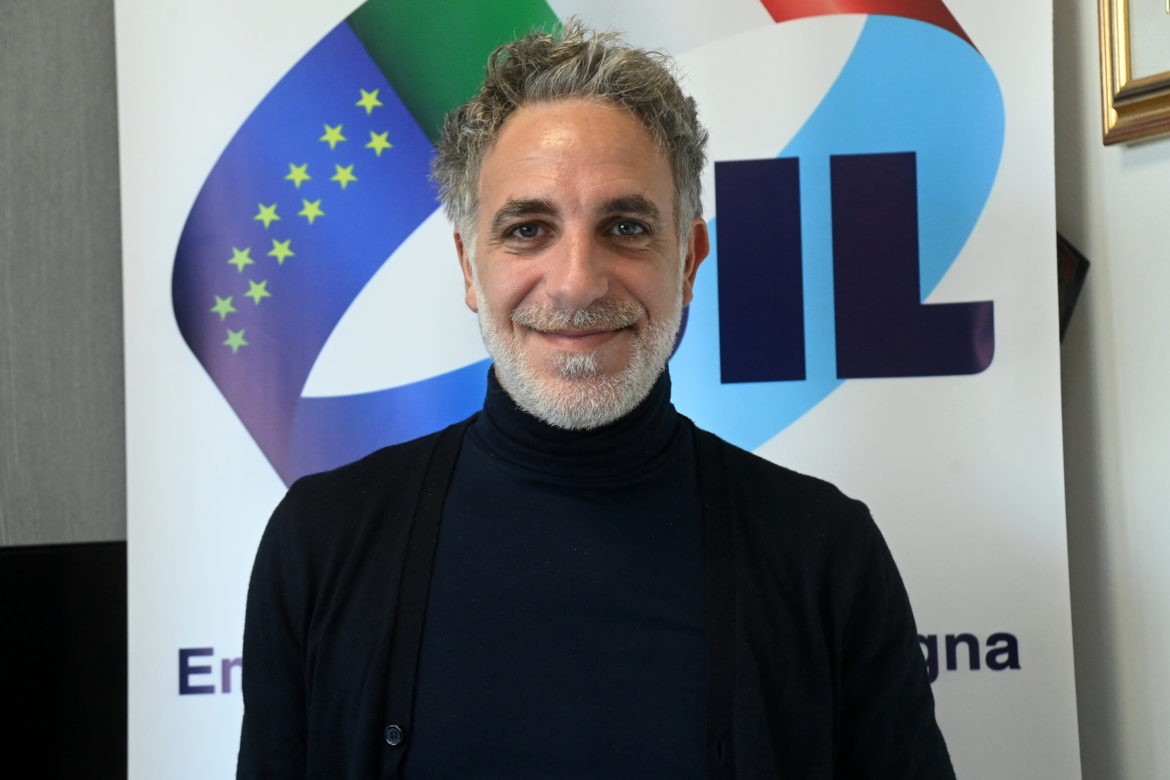 Massari (Uil Bo): «Green pass, strumento utile per emersione del lavoro nero. Più controlli»