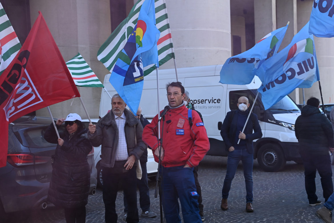 Uil (ER) – Uilcom (ER): Tim, grande partecipazione allo sciopero e alla manifestazione regionale
