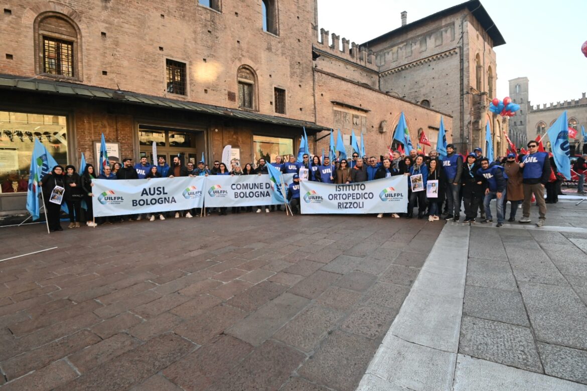 Sciopero generale: la piazza di Bologna – Foto: Gianni Schicchi